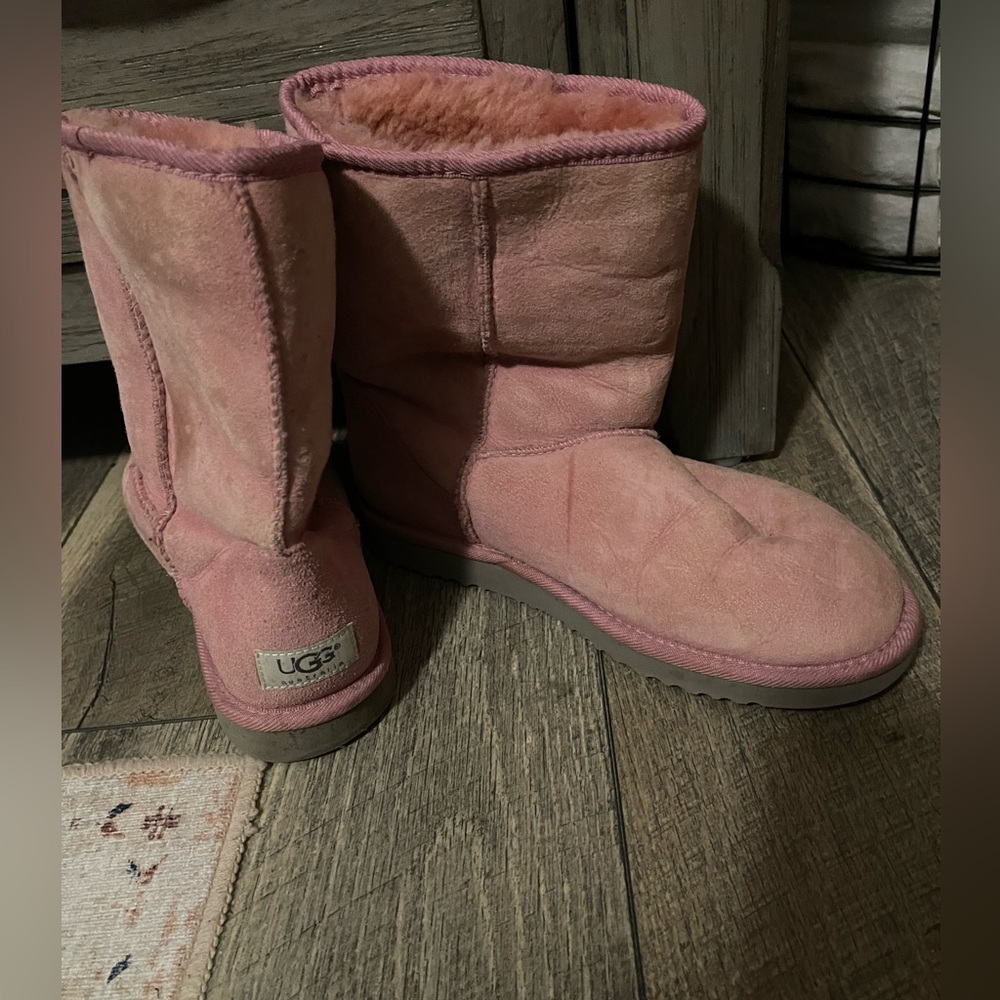 Pink Uggs